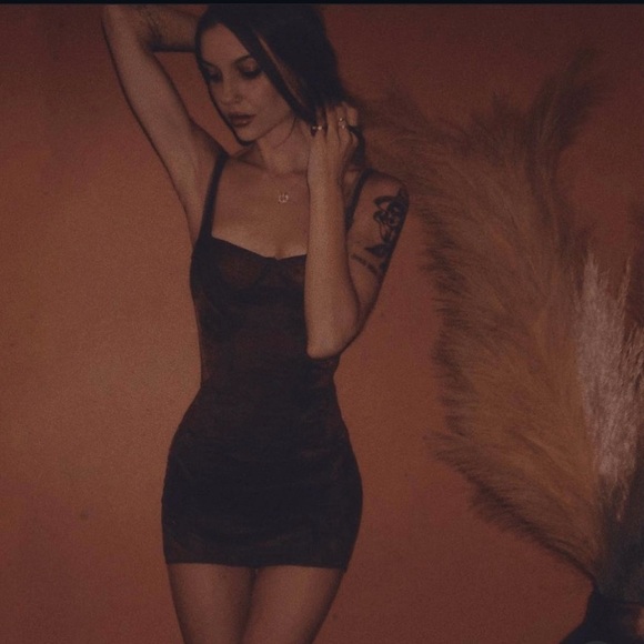 SKIMS Corset Dress - Picture 7 of 8